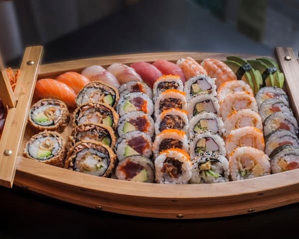 California Roll (8 pcs) (کیلیفورنیا رول (8 ٹکڑے)) — ₹1200